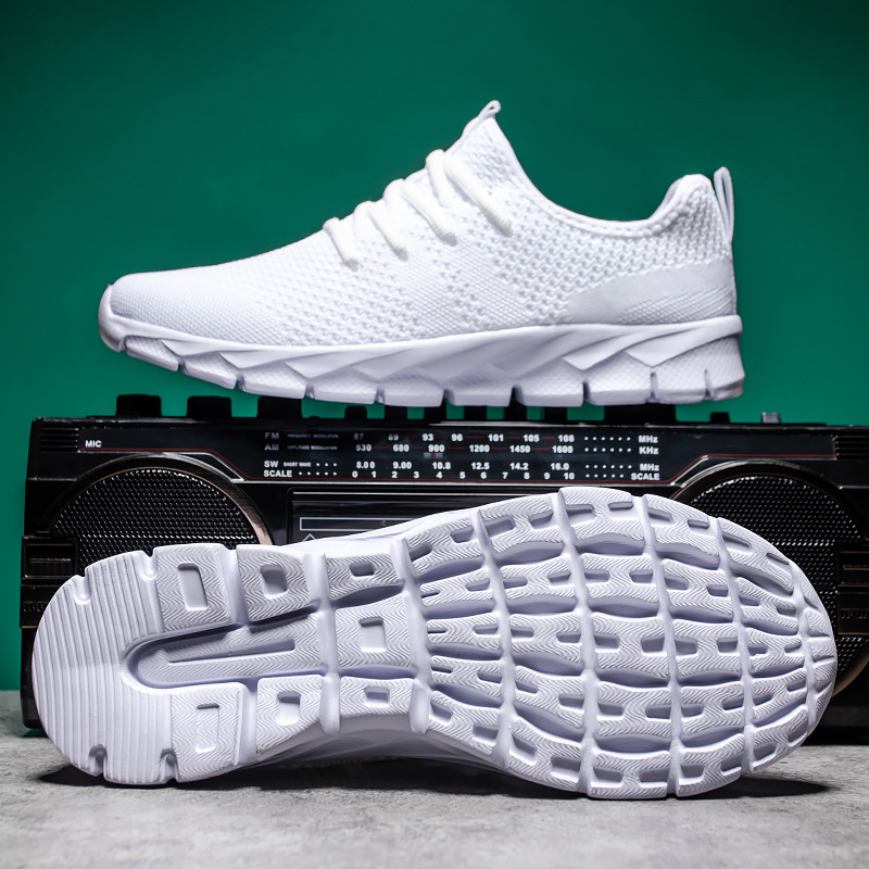 – lightweight, breathable running shoes