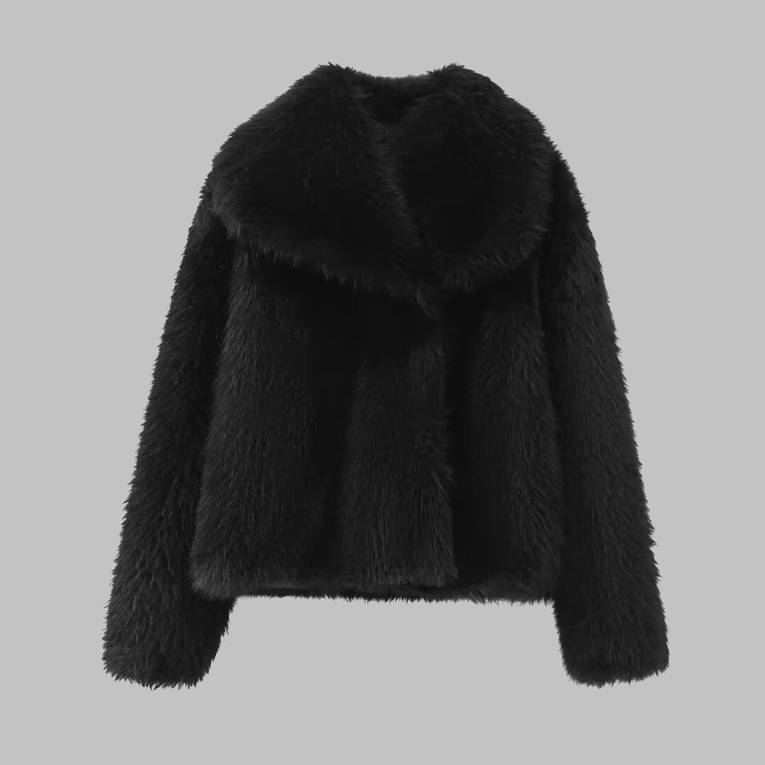Tatsulok - Classy Long Sleeve Collared Fuzzy Coat