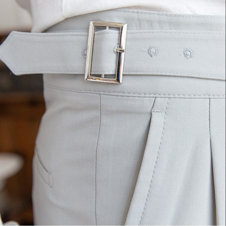 Heidi-Mode Classic: Stylish Pants with Buckle