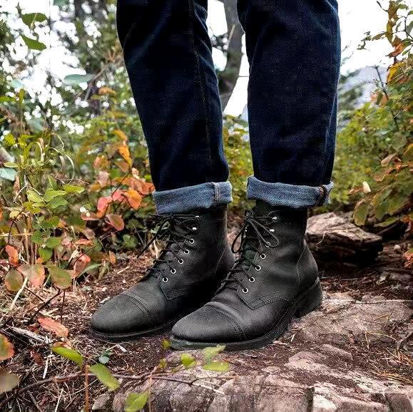 – Lace-up boots for men