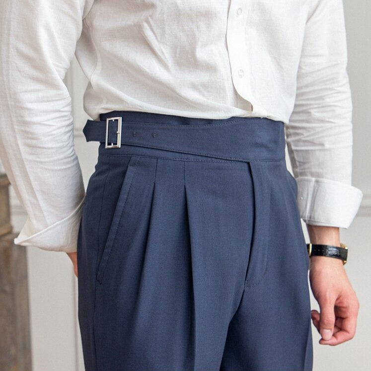 Heidi-Mode Classic: Stylish Pants with Buckle