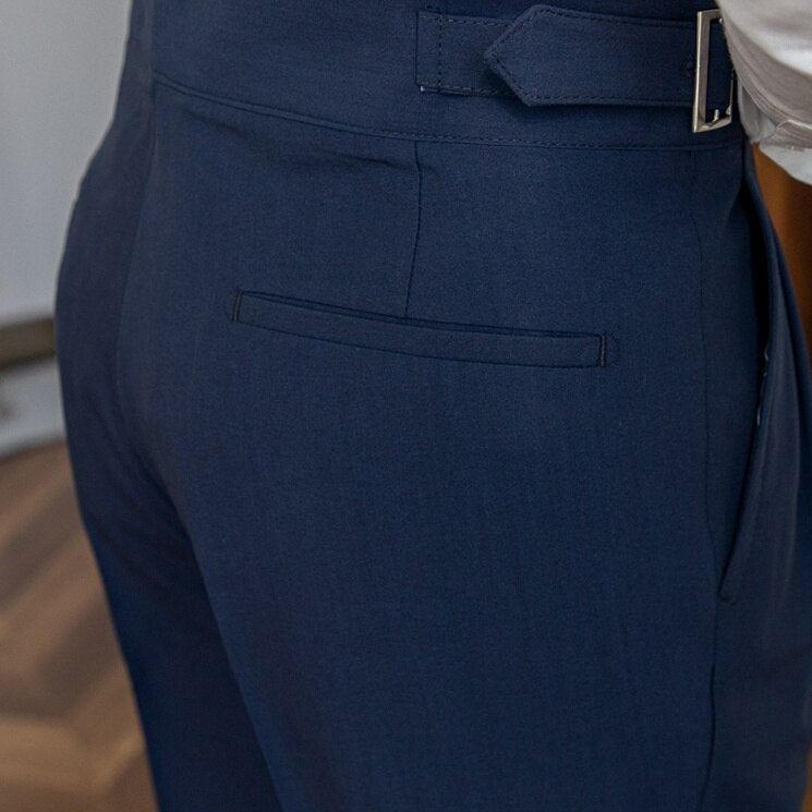 Heidi-Mode Classic: Stylish Pants with Buckle