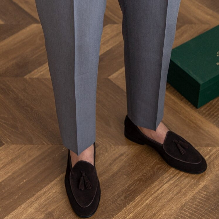 Heidi-Mode Classic: Stylish Pants with Buckle