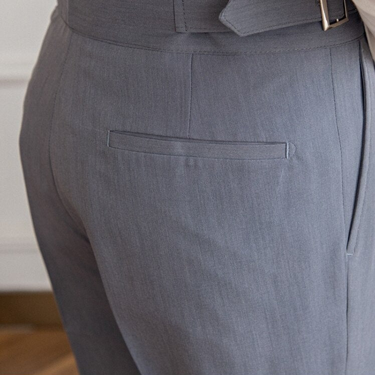 Heidi-Mode Classic: Stylish Pants with Buckle