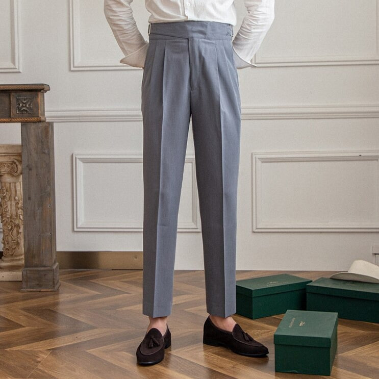 Heidi-Mode Classic: Stylish Pants with Buckle
