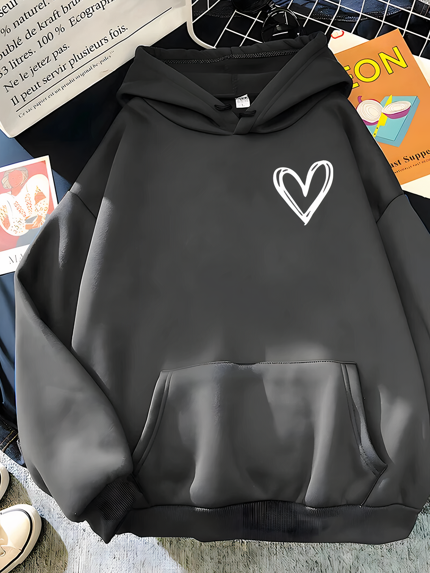Heidi-Mode | Hooded Sweatshirt with Heart Print for Women Saylor