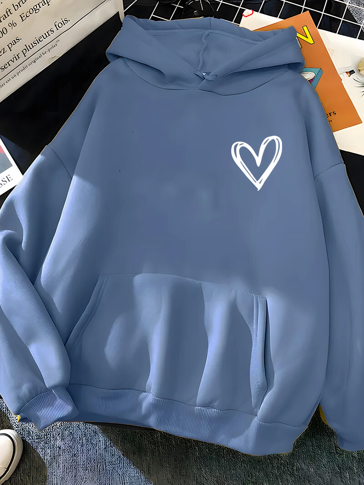 Heidi-Mode | Hooded Sweatshirt with Heart Print for Women Saylor