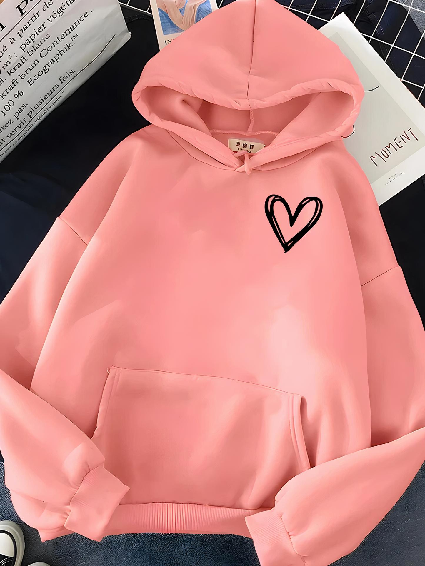 Heidi-Mode | Hooded Sweatshirt with Heart Print for Women Saylor