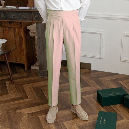 Heidi-Mode Classic: Stylish Pants with Buckle