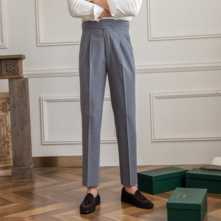 Heidi-Mode Classic: Stylish Pants with Buckle