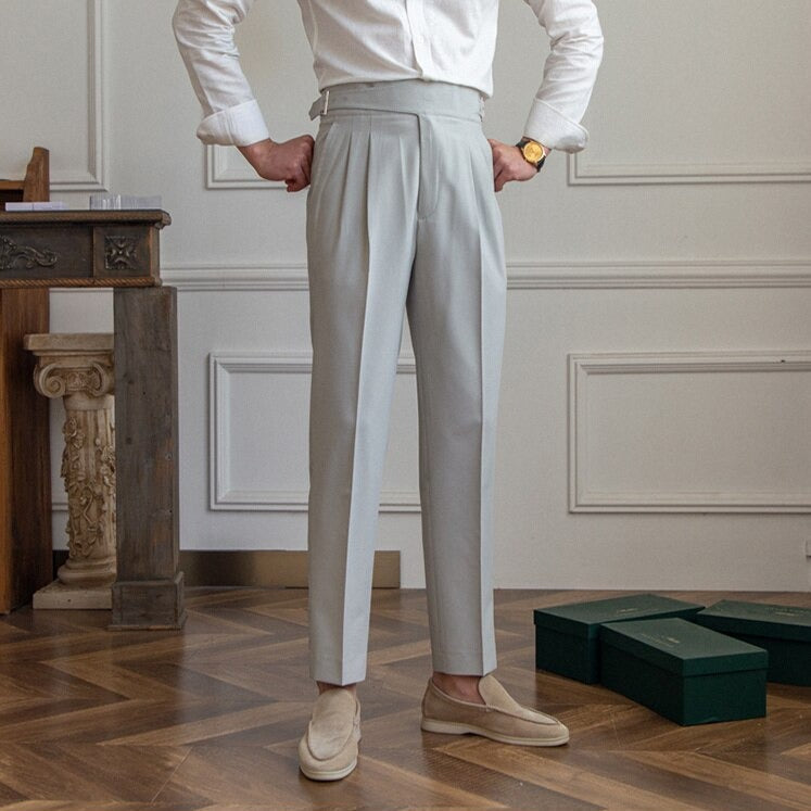 Heidi-Mode Classic: Stylish Pants with Buckle