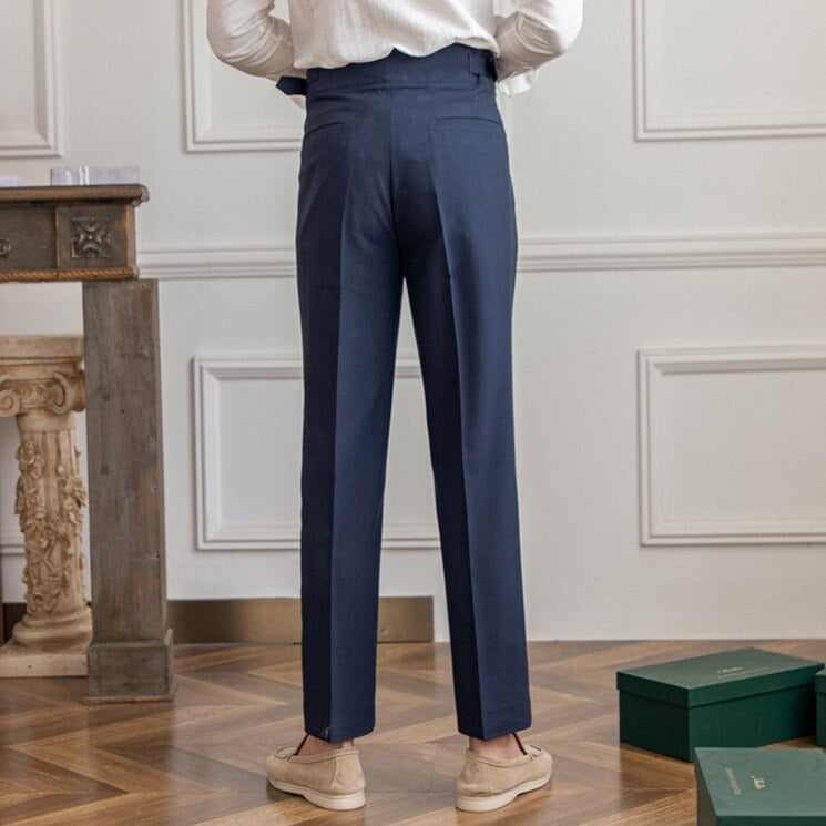 Heidi-Mode Classic: Stylish Pants with Buckle
