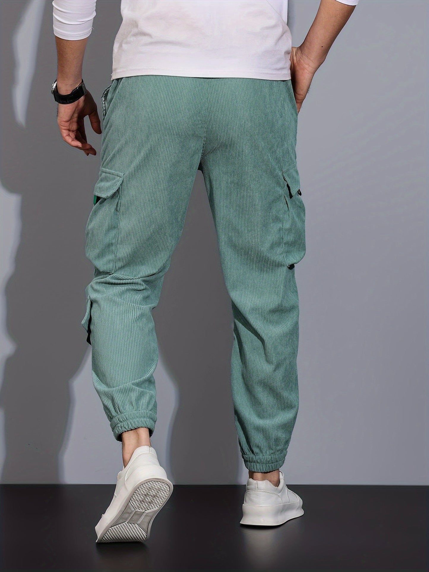 Heidi-Mode Black Cargo Pants for Men