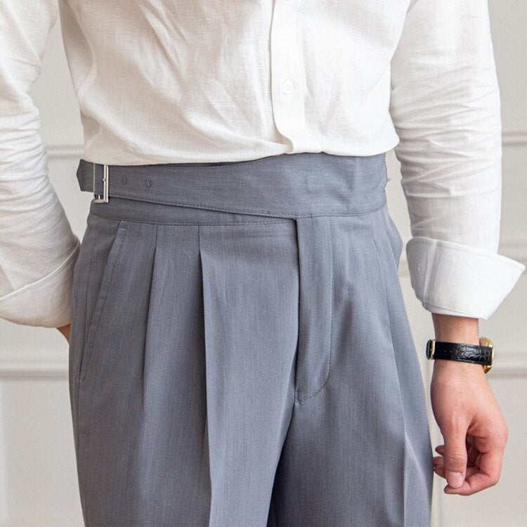 Heidi-Mode Classic: Stylish Pants with Buckle