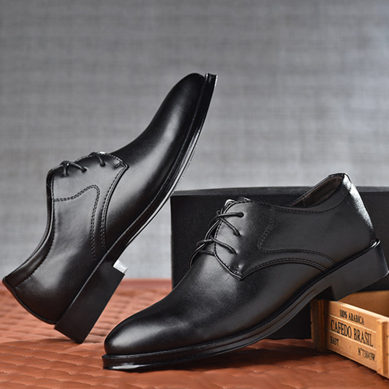 Heidi-Mode – Elegant Shoes with Laces