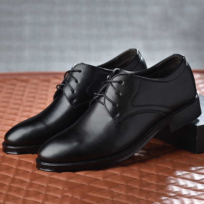 Heidi-Mode – Elegant Shoes with Laces