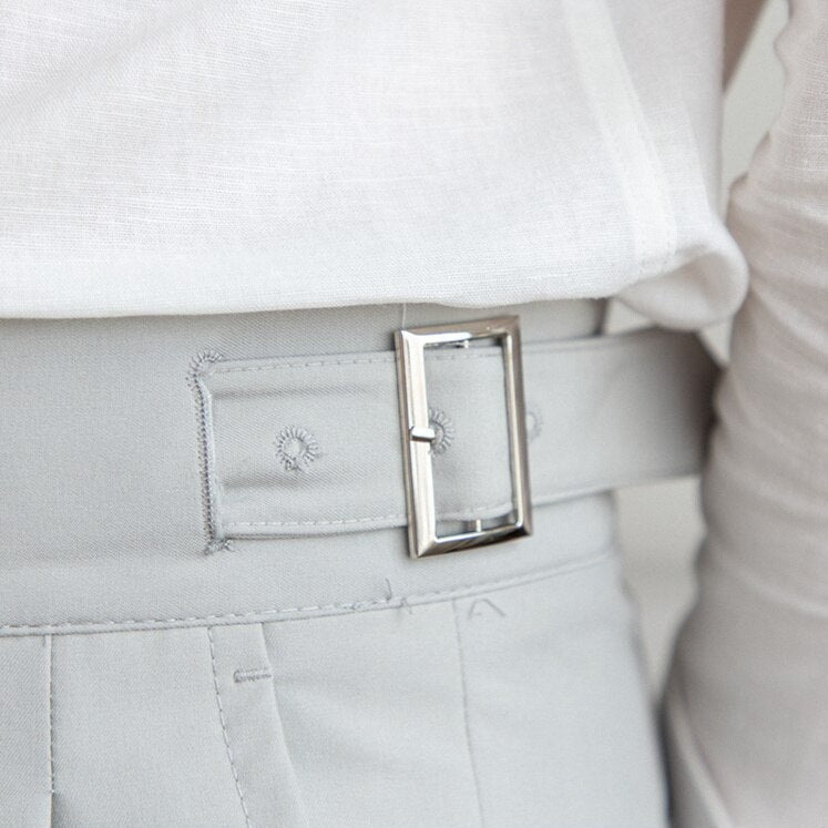 Heidi-Mode Classic: Stylish Pants with Buckle