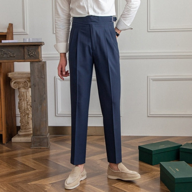 Heidi-Mode Classic: Stylish Pants with Buckle